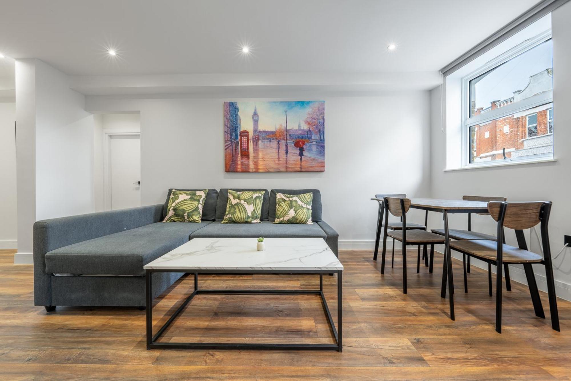 8 Apt Whole Building - Zone 2 London
