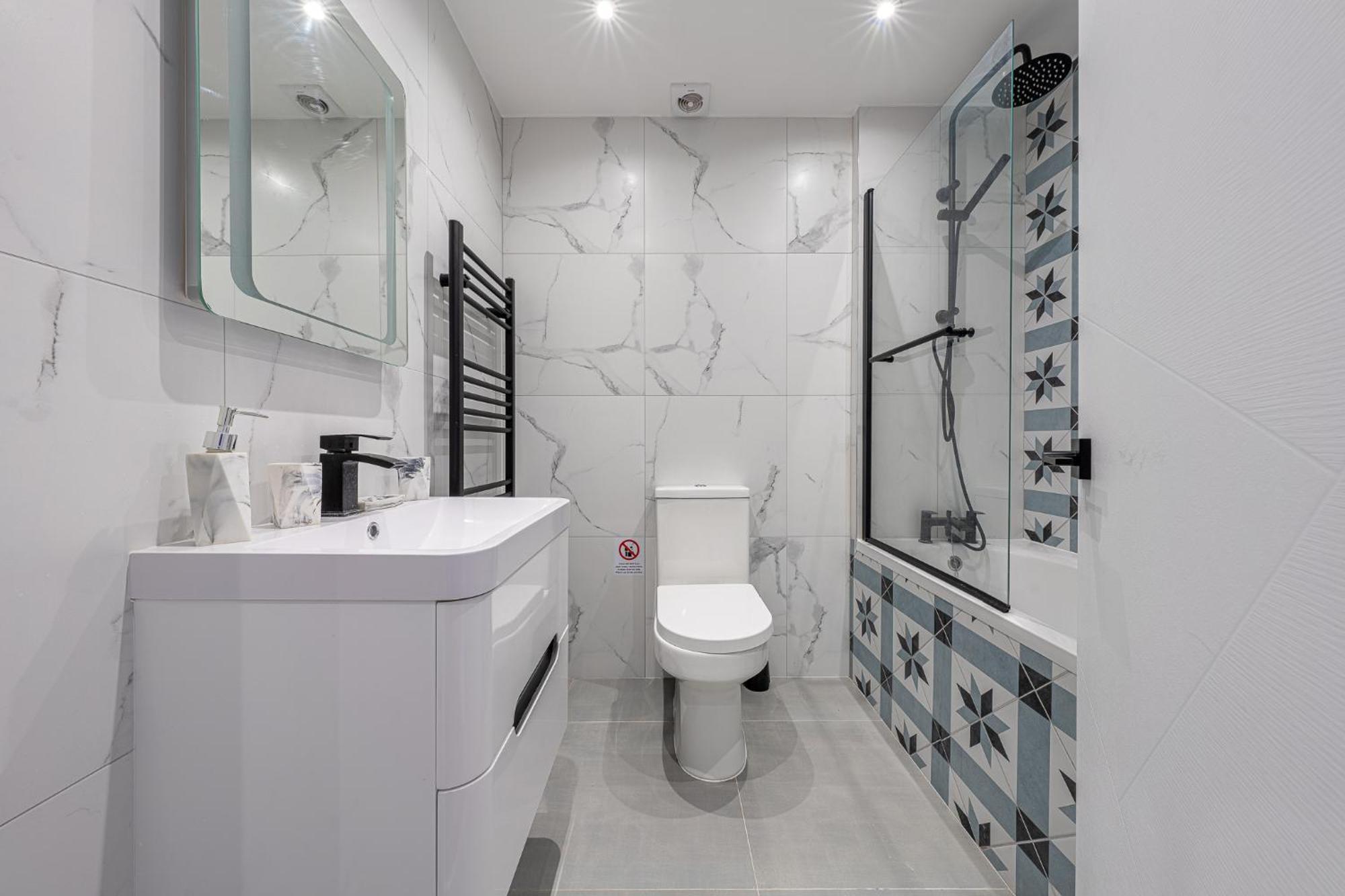 8 Apt Whole Building - Zone 2 *